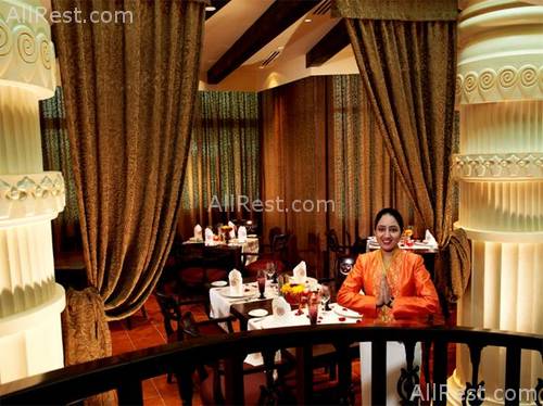 Al Murooj Rotana Suites 6